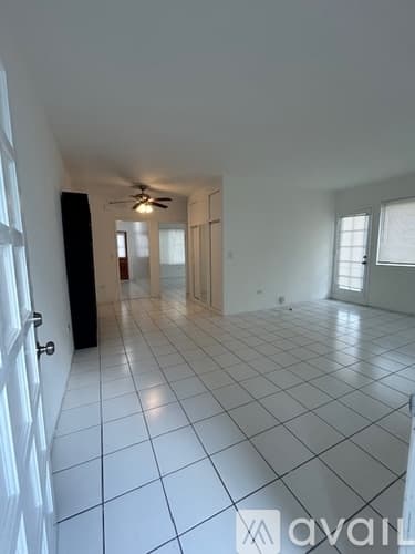 Surfside Apartment: 9056 Collins Ave