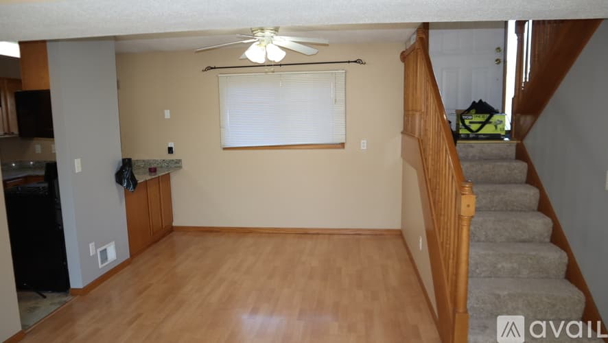 Eagan House: 3252 Dodd Lane