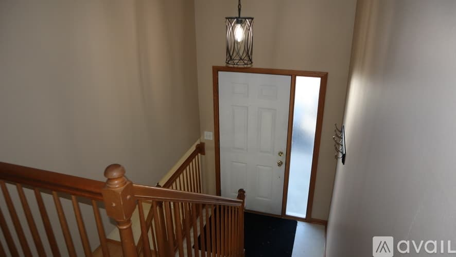Eagan House: 3252 Dodd Lane