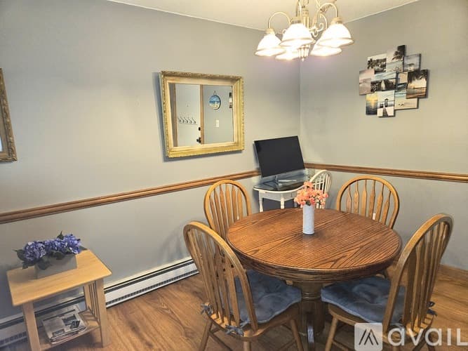 Taunton Condo: 2 Karena Drive