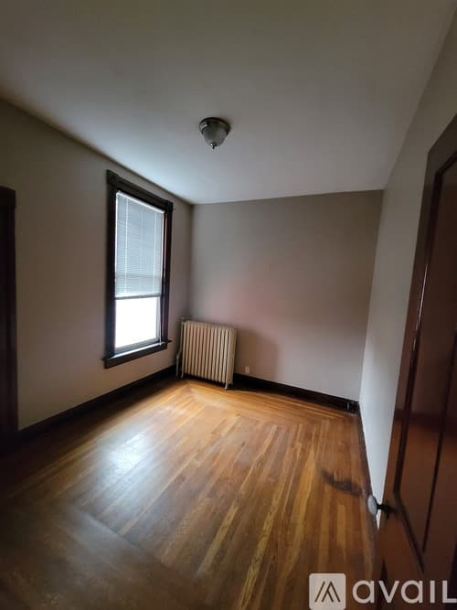 Dayton Apartment: 416 6th Avenue