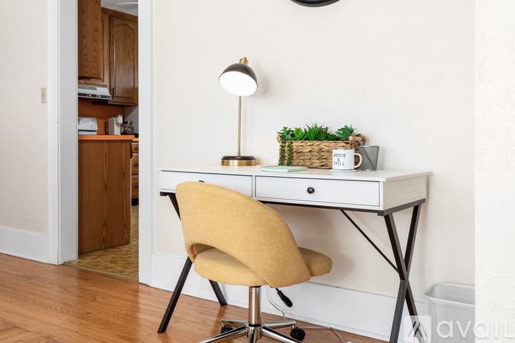 Utica Apartment: 2606 Sunset Avenue