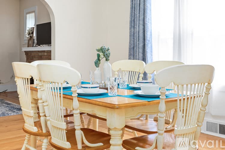 Utica Apartment: 2606 Sunset Avenue