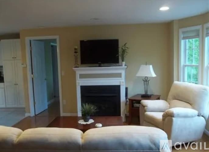 Norwich Townhome: 3 Parkwoods Drive