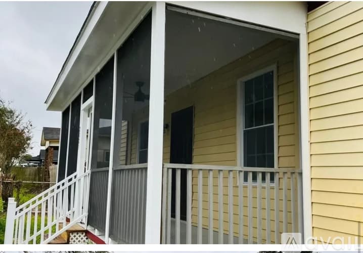 Savannah House: 2021 Hudson St