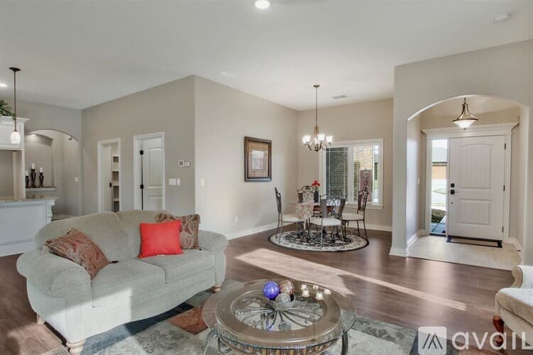 Wichita House: 12621 E Zimmerly St