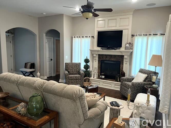 Wichita House: 12621 E Zimmerly St