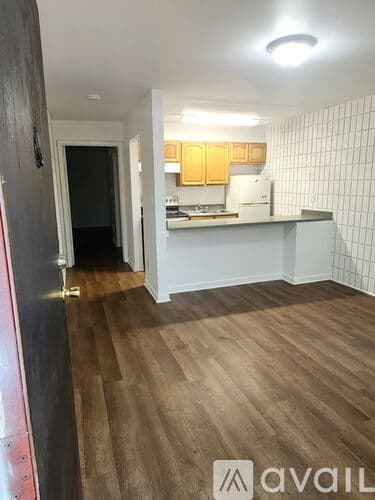 Dalton House: 712 W Tyler St