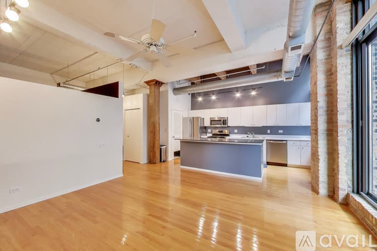 Chicago Condo: 375 W Erie St