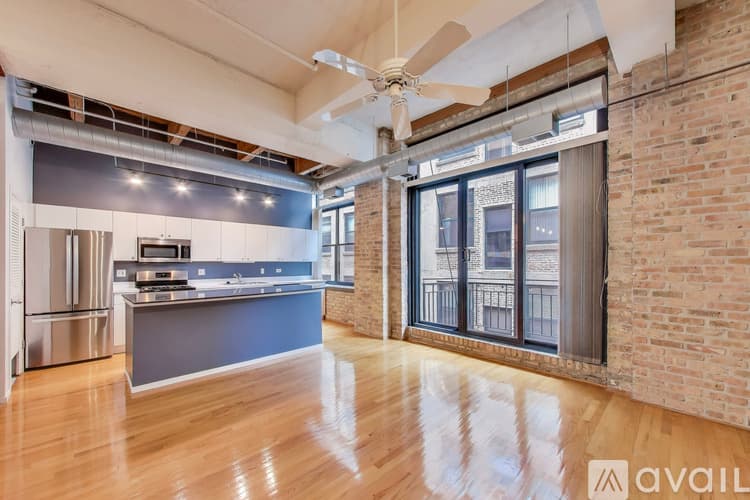 Chicago Condo: 375 W Erie St