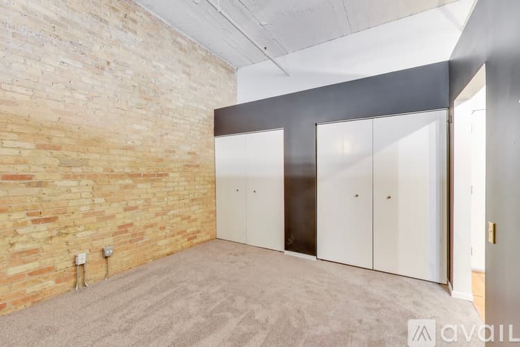 Chicago Condo: 375 W Erie St