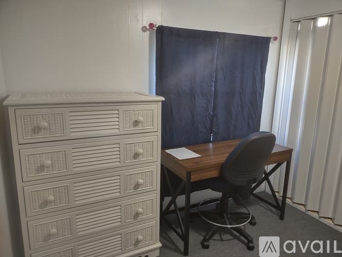 Clearwater Apartment: 6122 141st Avenue North