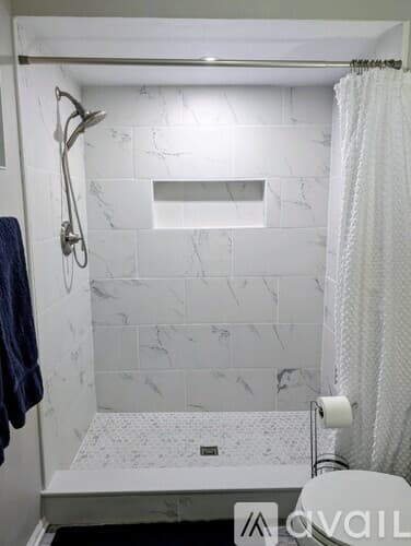 Dillard House: 842 Alpine Dr
