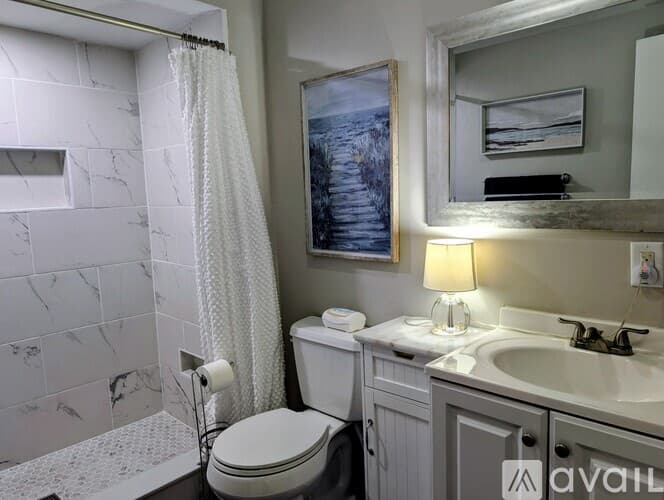 Dillard House: 842 Alpine Dr
