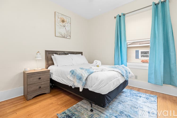 Utica Apartment: 2606 Sunset Avenue