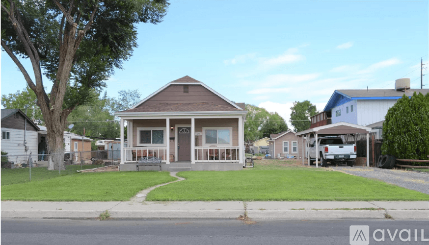 Grand Junction Apartment: 2240 Elm Ave