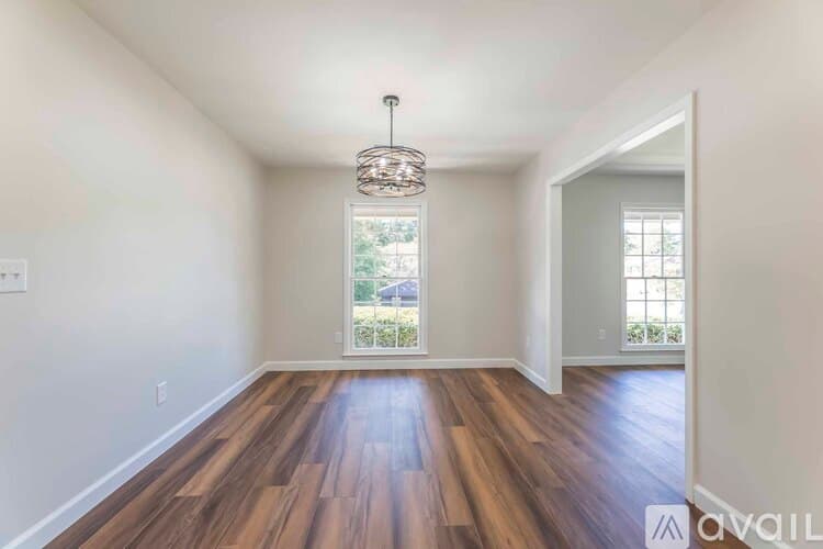 Columbus House: 3925 Biltmore Dr