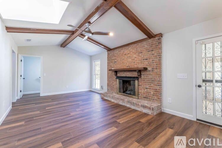 Columbus House: 3925 Biltmore Dr