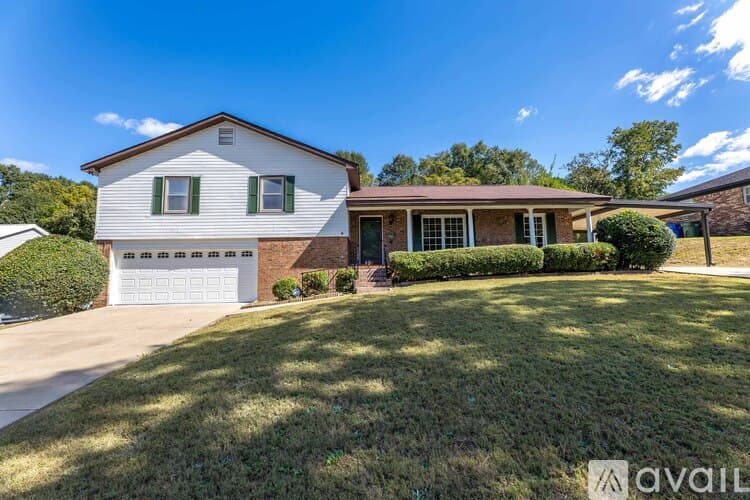 Columbus House: 3925 Biltmore Dr