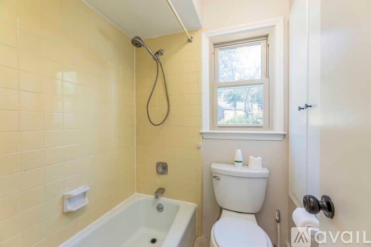 Columbus House: 3925 Biltmore Dr