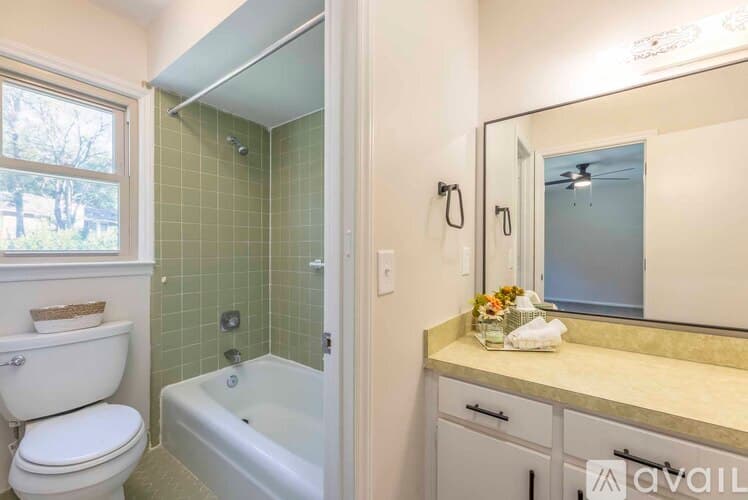 Columbus House: 3925 Biltmore Dr