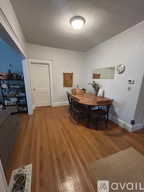 Brookline Apartment: 164 Thorndike St