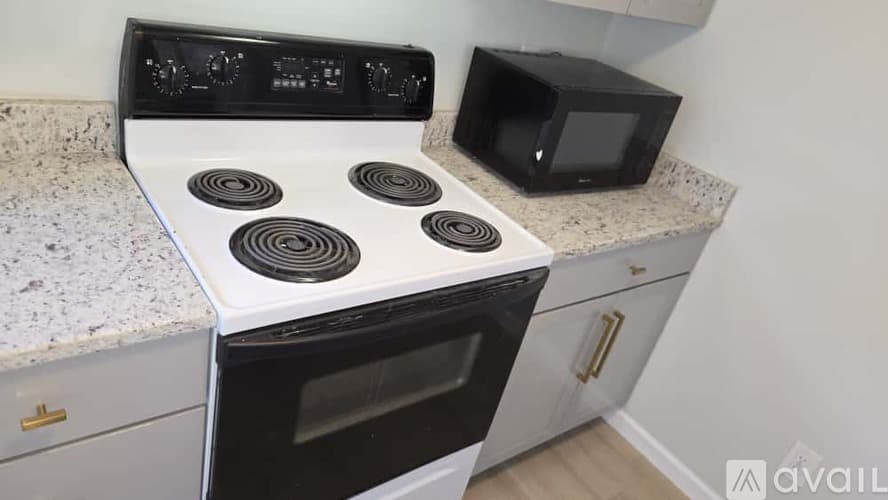 Hilliard Condo: 5185 Singleton Dr