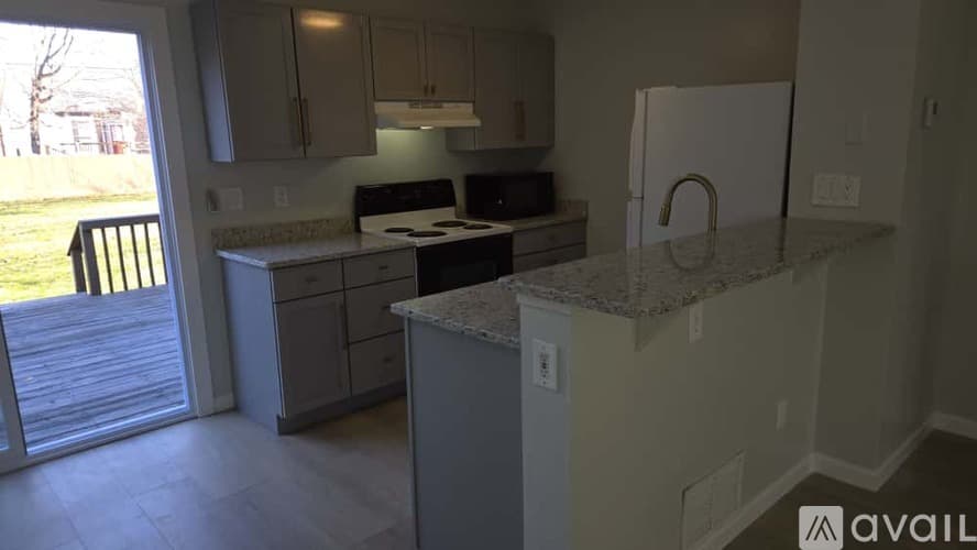 Hilliard Condo: 5185 Singleton Dr