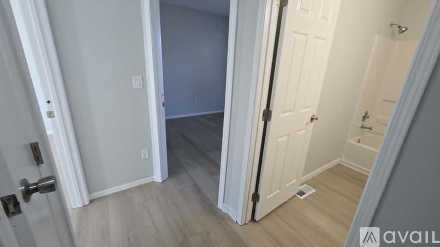Hilliard Condo: 5185 Singleton Dr