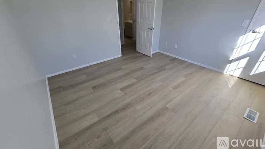 Hilliard Condo: 5185 Singleton Dr