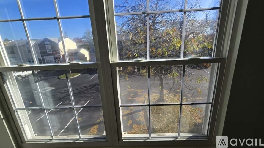 Hilliard Condo: 5185 Singleton Dr