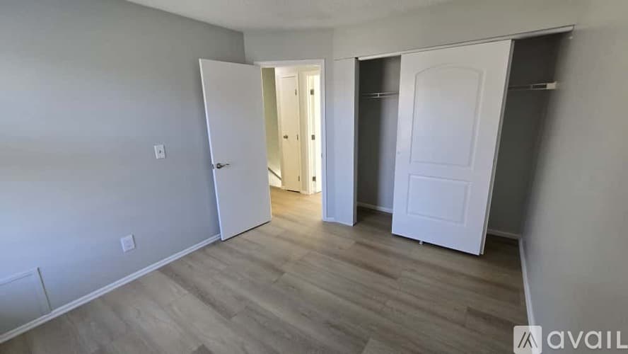 Hilliard Condo: 5185 Singleton Dr