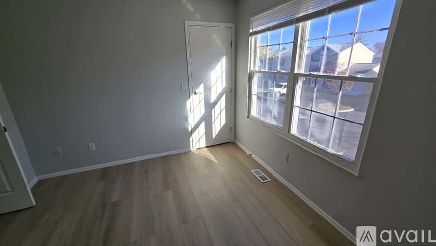 Hilliard Condo: 5185 Singleton Dr