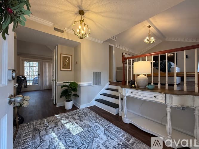 Raleigh House: 505 Westbrook Dr