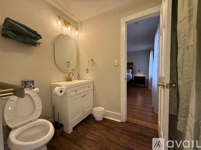 Raleigh House: 505 Westbrook Dr