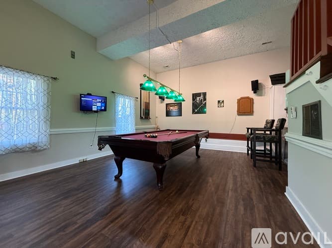 Raleigh House: 505 Westbrook Dr