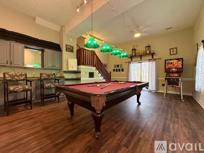 Raleigh House: 505 Westbrook Dr