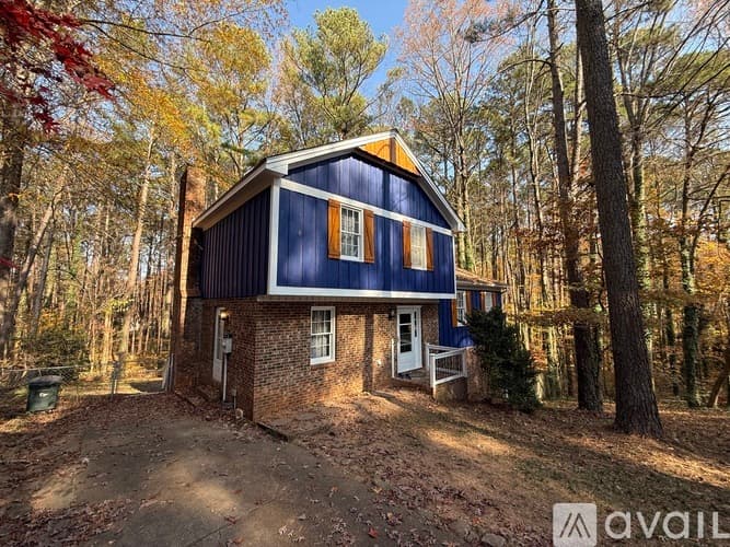 Raleigh House: 505 Westbrook Dr