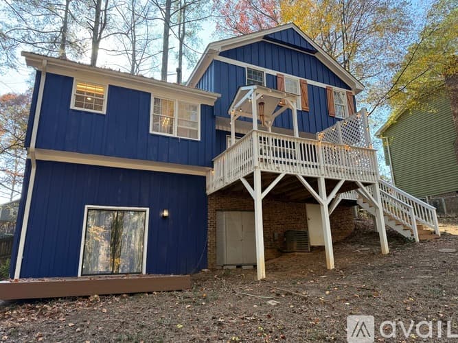 Raleigh House: 505 Westbrook Dr