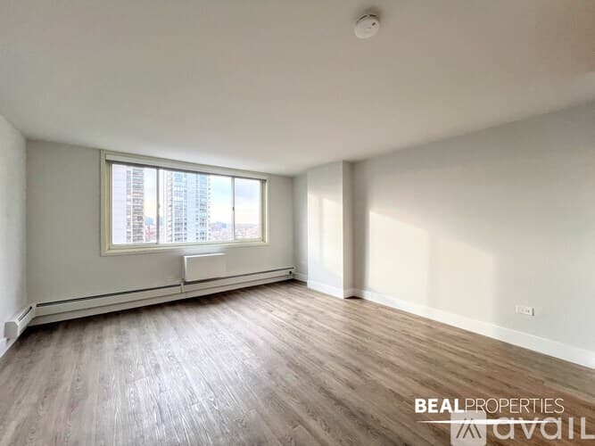 Chicago Apartment: 1344 N Dearborn St