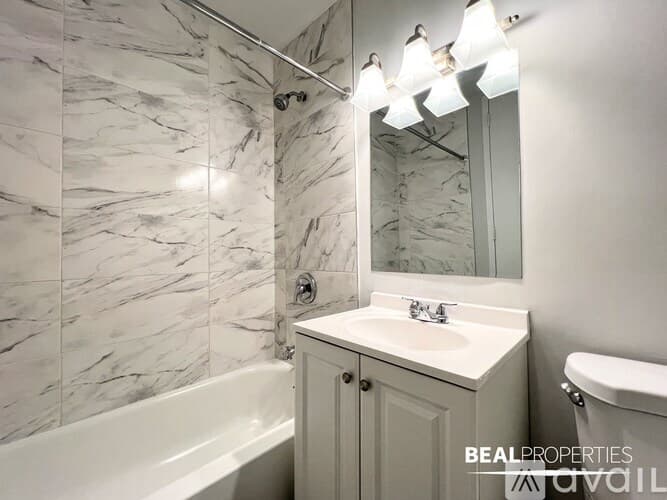Chicago Apartment: 1344 N Dearborn St