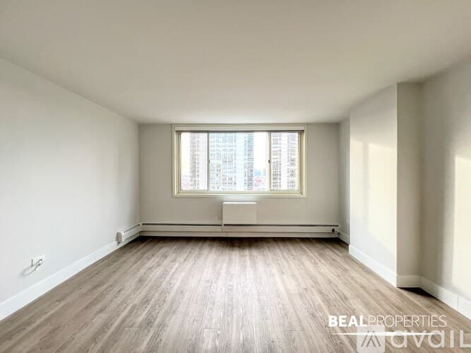 Chicago Apartment: 1344 N Dearborn St