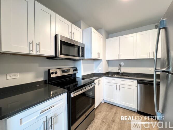 Chicago Apartment: 1344 N Dearborn St