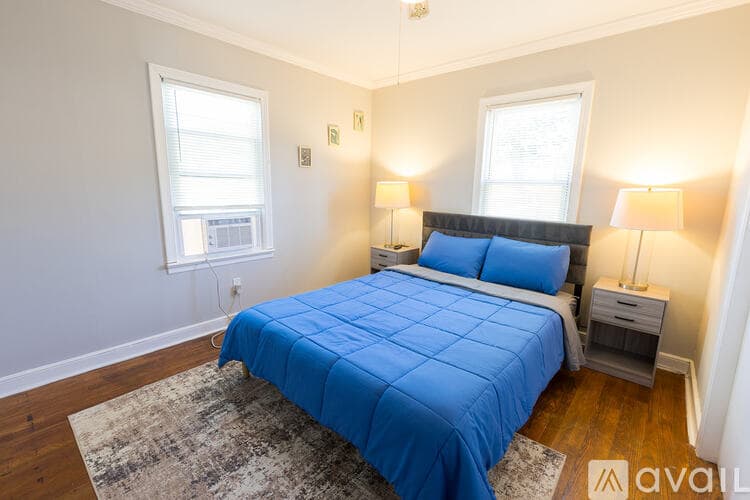 Milford House: 30 Florence Ave