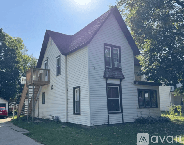 Beloit Apartment: 8th St