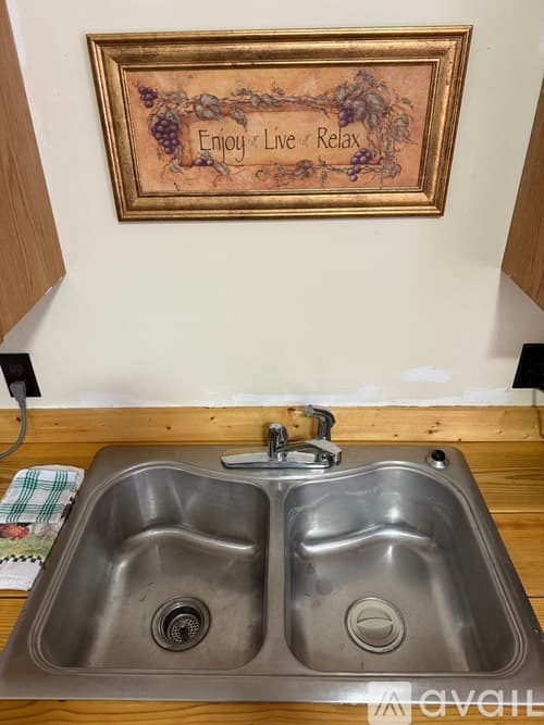 Anaconda Apartment: 817 E Park Ave