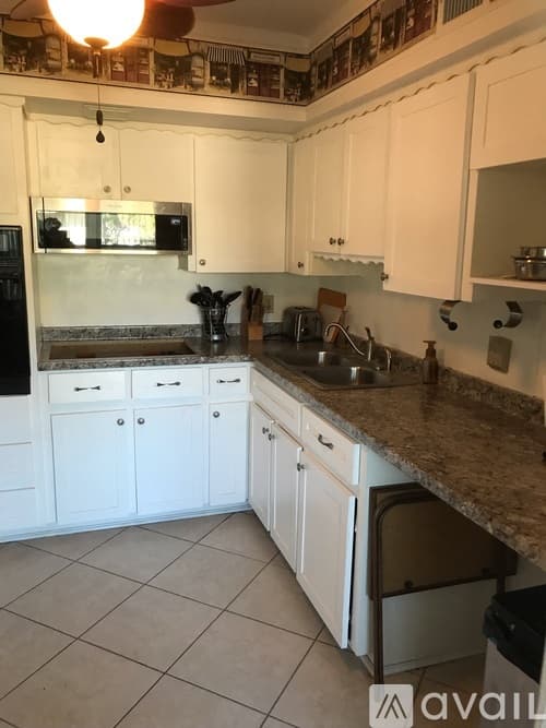 Clearwater Apartment: 2360 Irish Ln