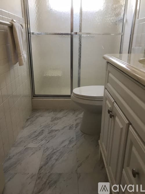 Clearwater Apartment: 2360 Irish Ln