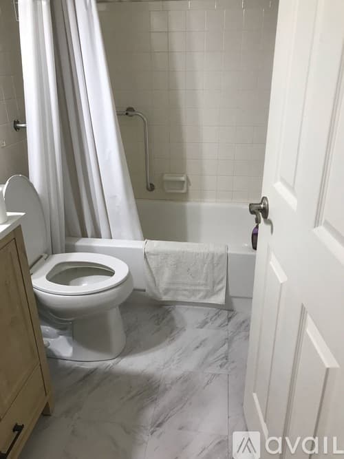 Clearwater Apartment: 2360 Irish Ln