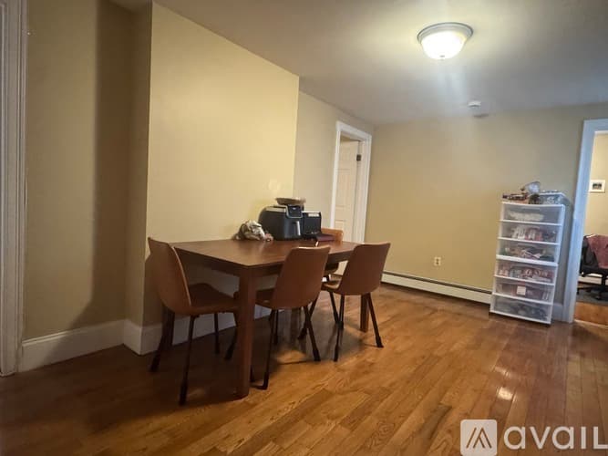 Boston Apartment: 44 Hillside St